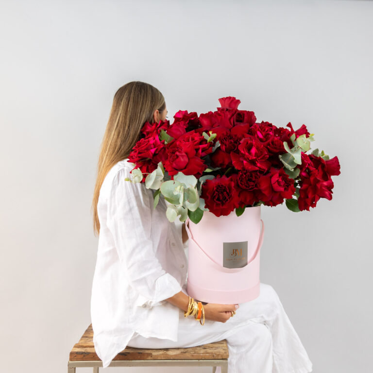 Buy Flowers in Sydney (SameDay Delivery!) B & M Florist