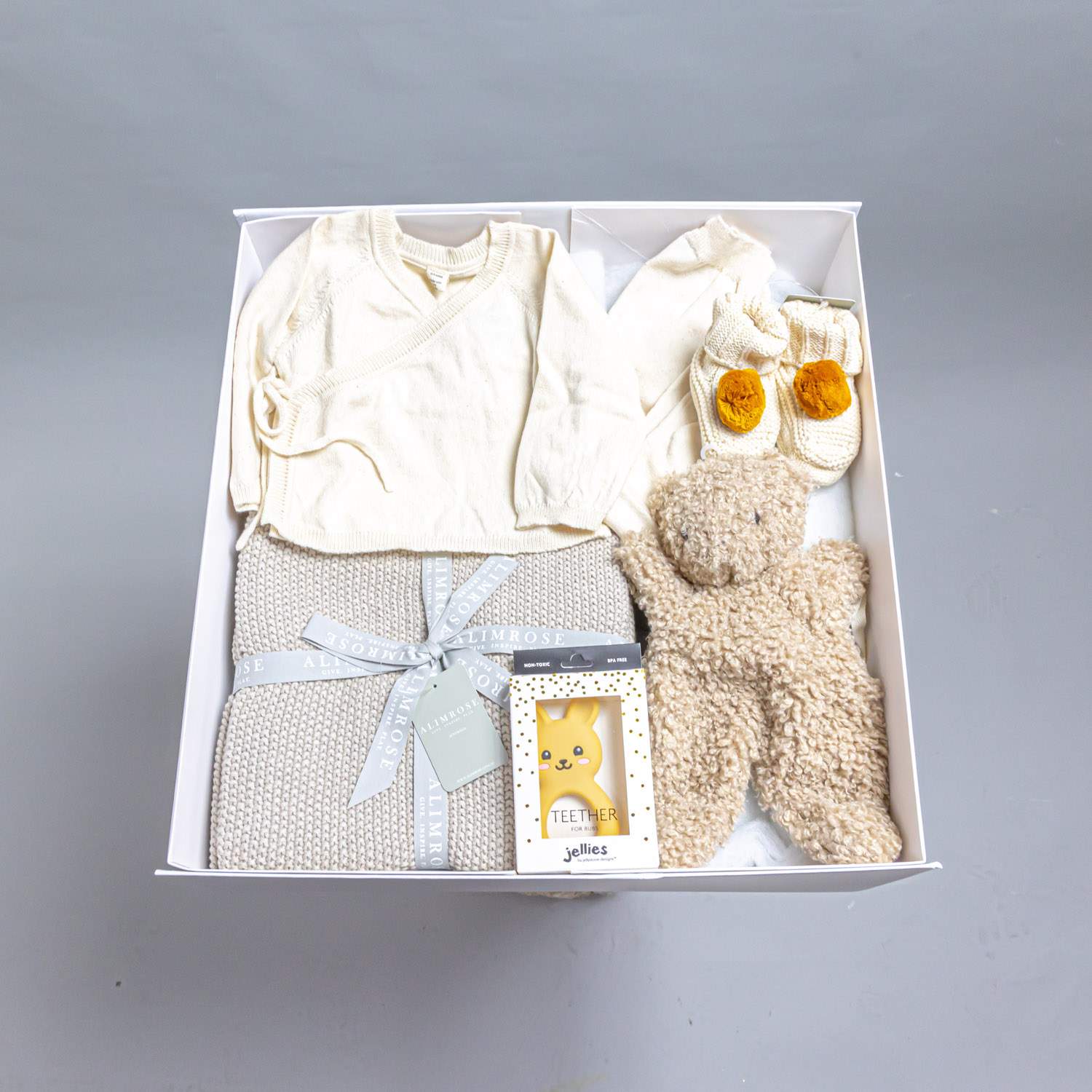 New Baby Neutral Luxury Gift Hamper