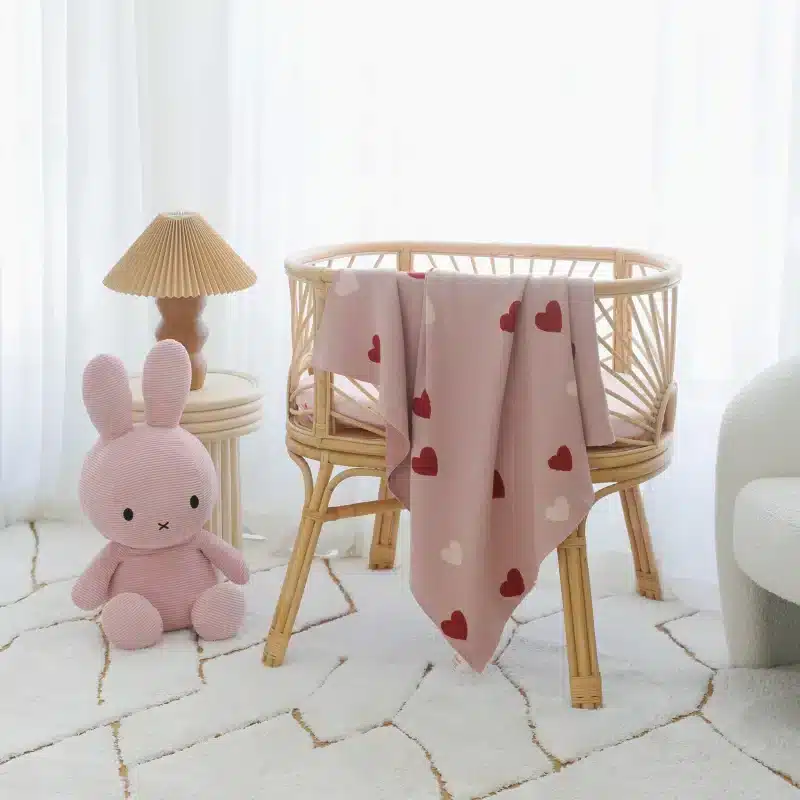 Bla27 bas66 littlehearts sheet blanket 07 square 074ae28c dd04 422c 9f6f bf1cf37ba7b8